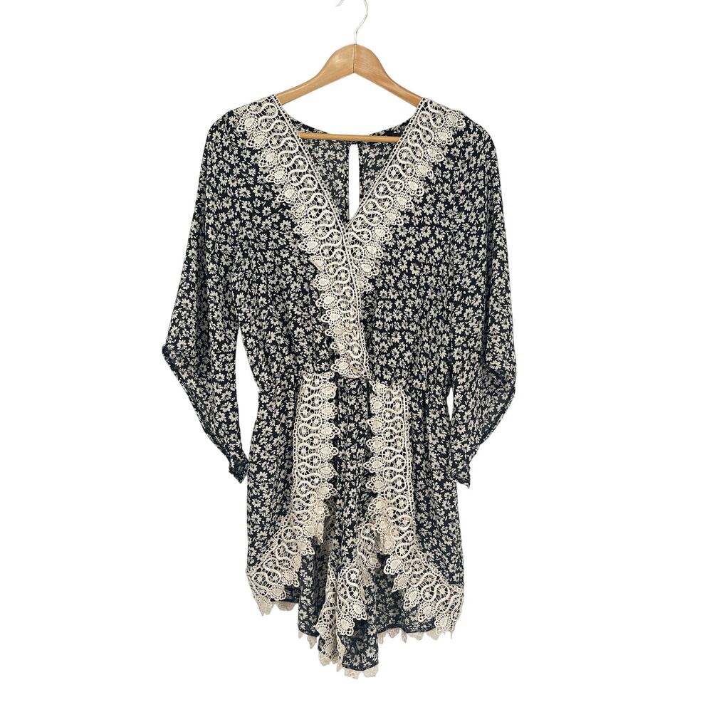 Poetry Lace Bell Sleeve Ditzy‎ Floral Romper Size Large Boho Festival Cottage